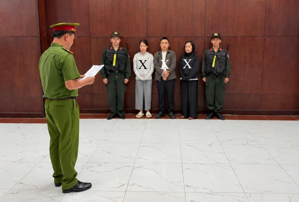 Khởi tố đối tượng cung cấp thực phẩm giảm cân chứa chất cấm cho DJ Ngân 98