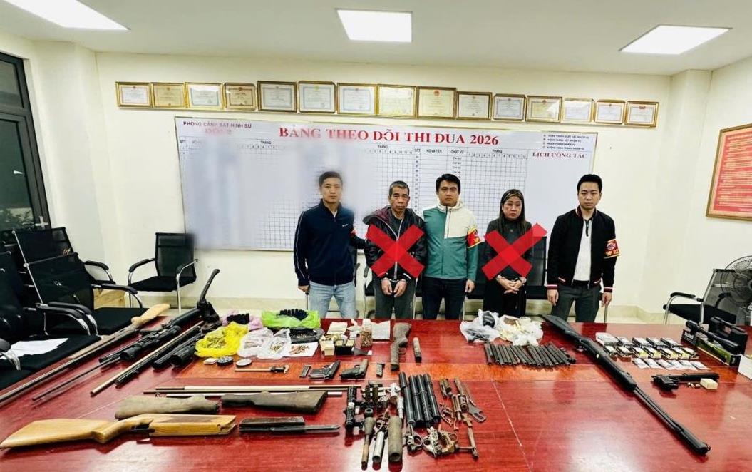 Triệt phá đường dây chế tạo, mua bán, tàng trữ vũ khí quân dụng, bắt đối tượng chủ mưu cùng 11 đồng phạm