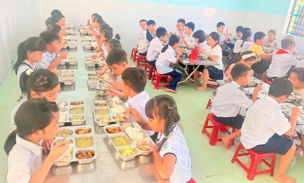 Kỳ 3: Nút thắt bán trú: Cần rõ trách nhiệm, chặt an toàn