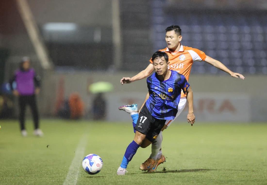 Thành bại khó nói