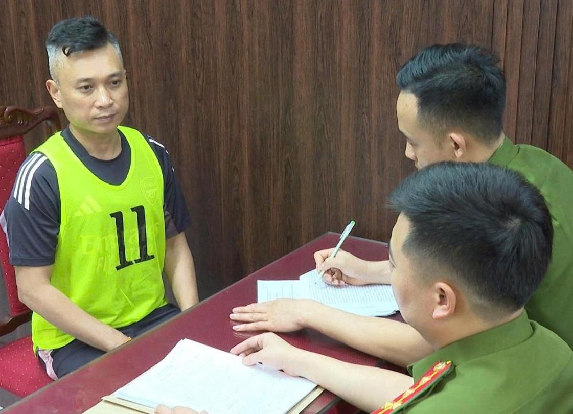 Triệt phá đường dây cờ bạc xuyên quốc gia mang tên trường gà quốc tế Viêng Xay