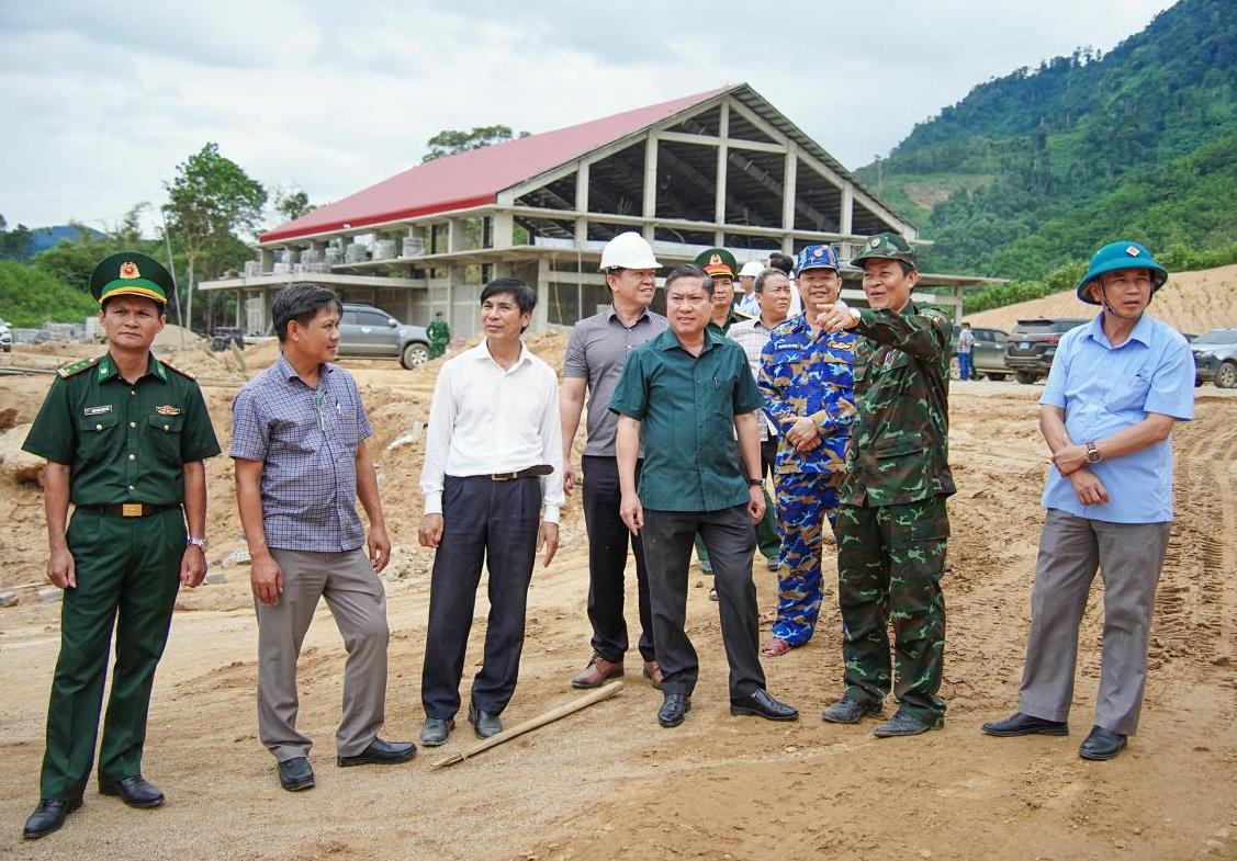 Tập trung tối đa nhân lực đảm bảo đúng tiến độ trường nội trú liên cấp La Dêê