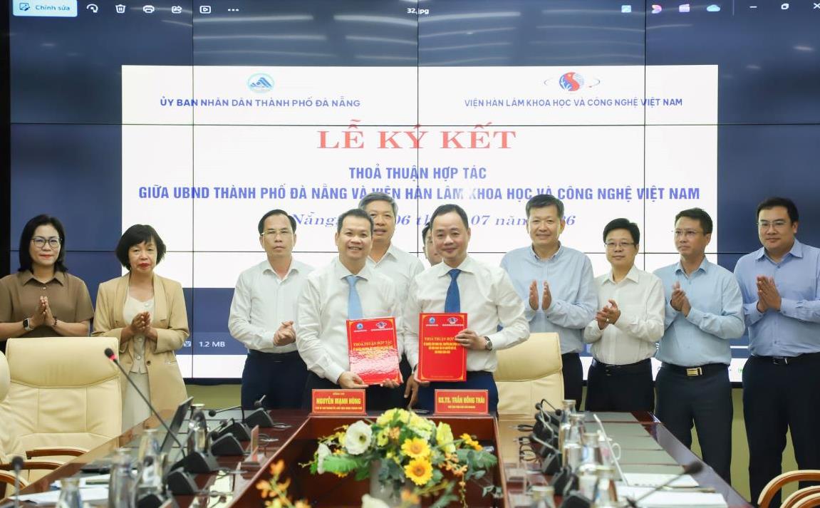 Hợp tác đưa Đà Nẵng trở thành trung tâm đổi mới sáng tạo và chuyển đổi số quốc gia