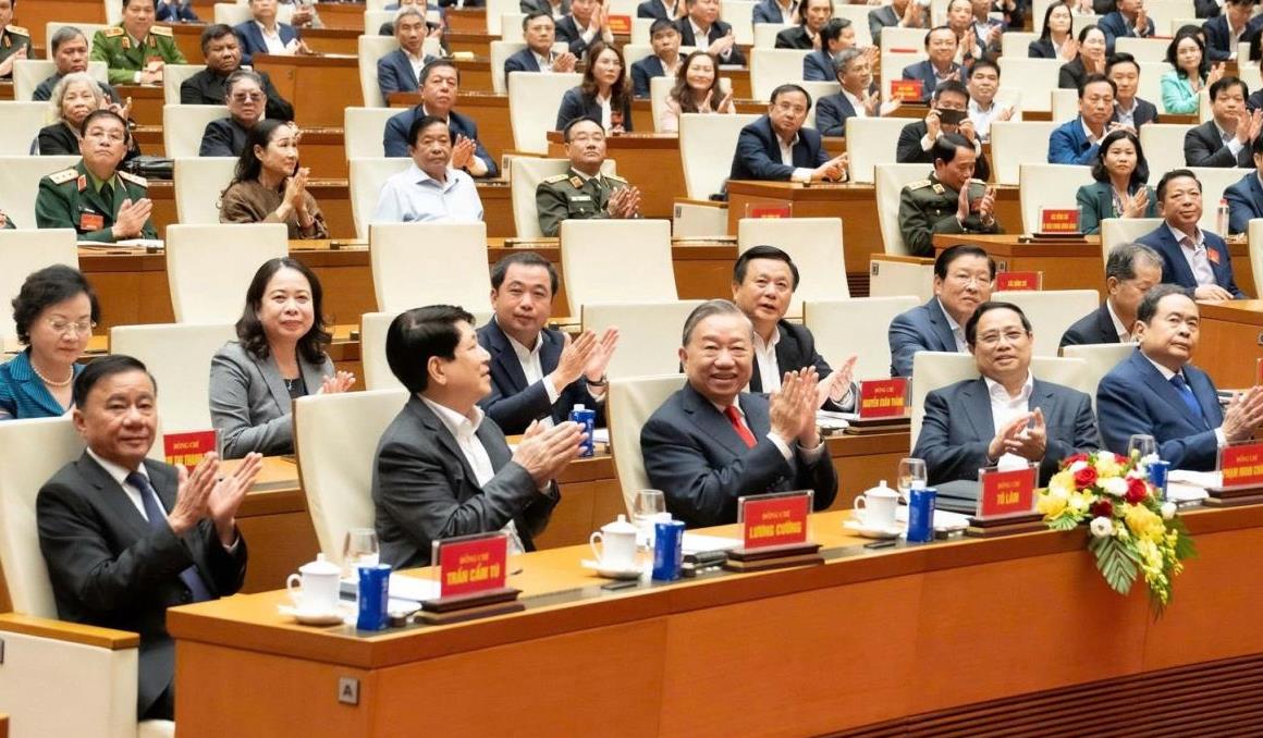 Tạo điểm tựa vật chất và tinh thần cho phát triển đất nước