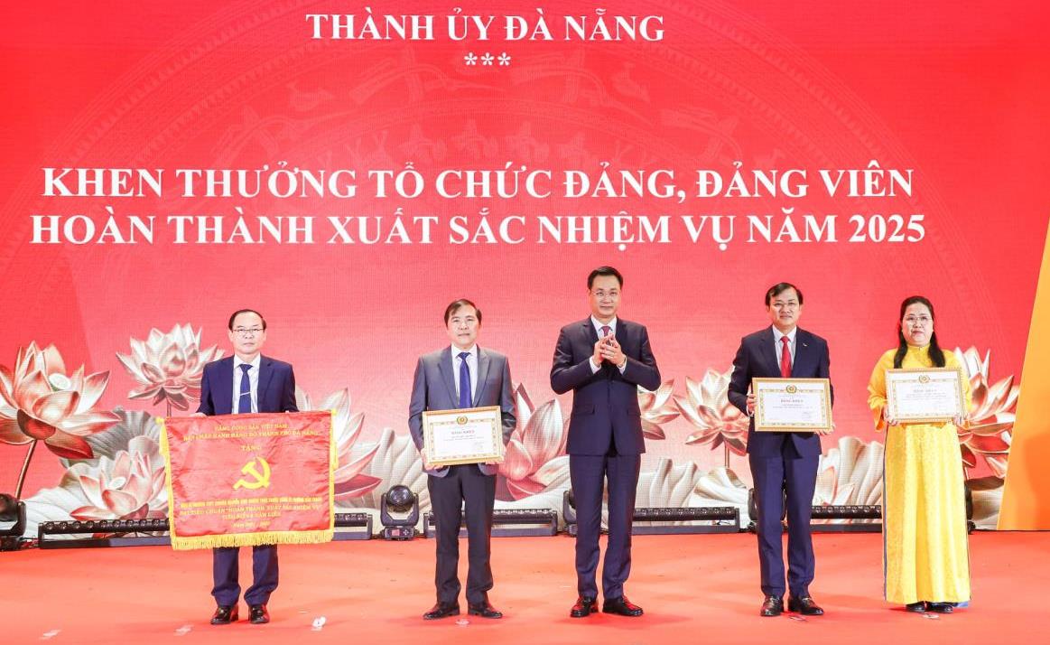 Tạo khí thế mới, động lực mới cho chặng đường phát triển của Đà Nẵng
