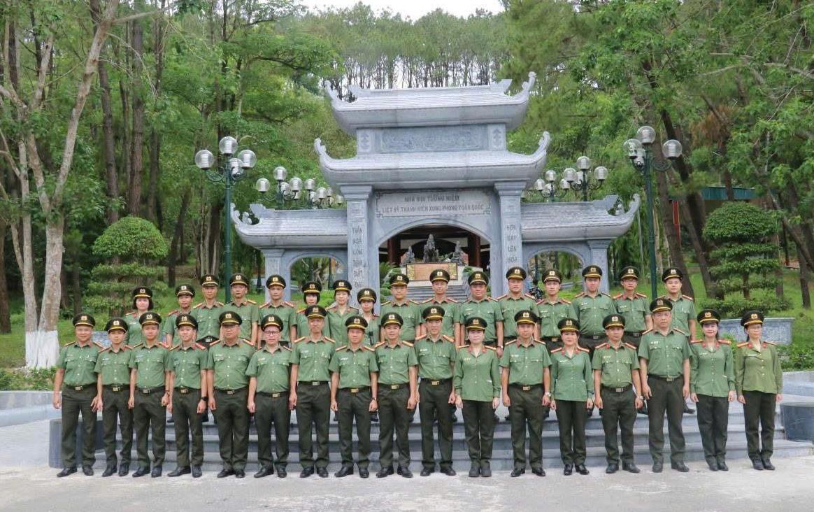 Hành trình về nguồn hun đúc bản lĩnh, tiếp nối truyền thống