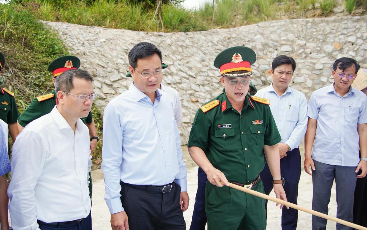 Xây dựng Tân Hiệp phát triển kinh tế hài hòa với bảo tồn thiên nhiên và bảo vệ chủ quyền biển đảo