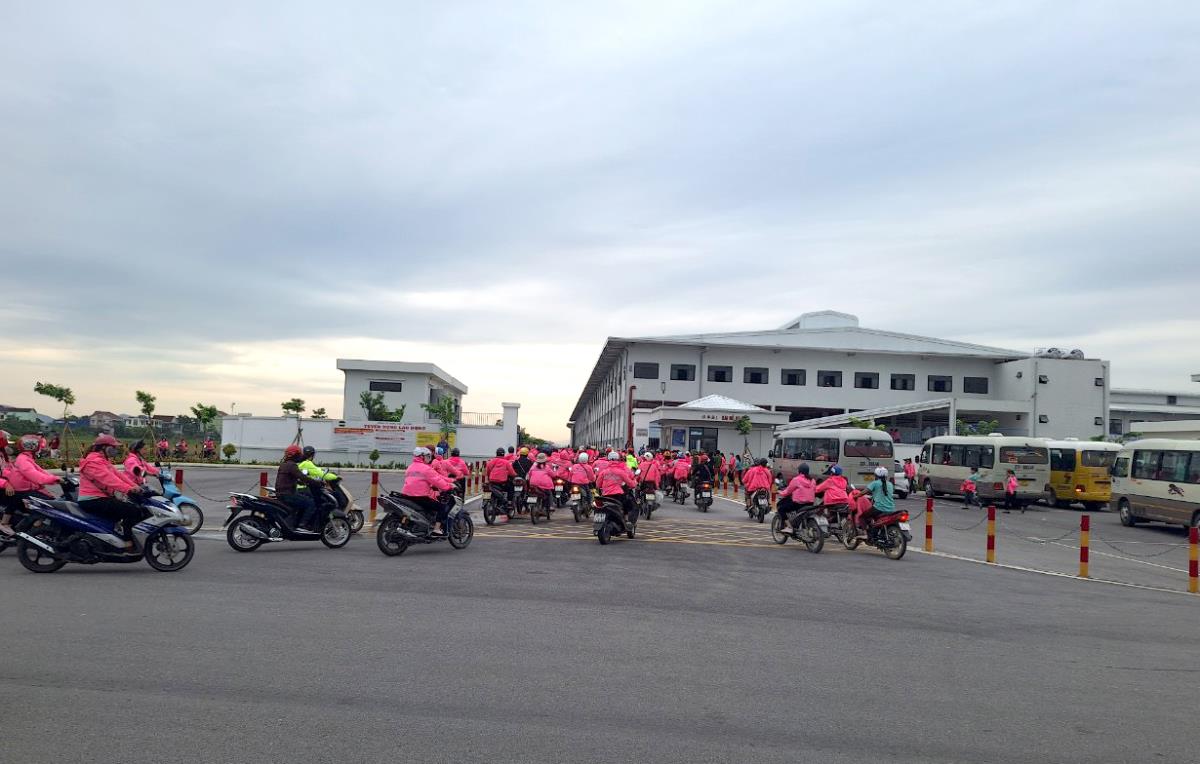 Công nhân Công ty TNHH Viet Glory đã đi làm trở lại.