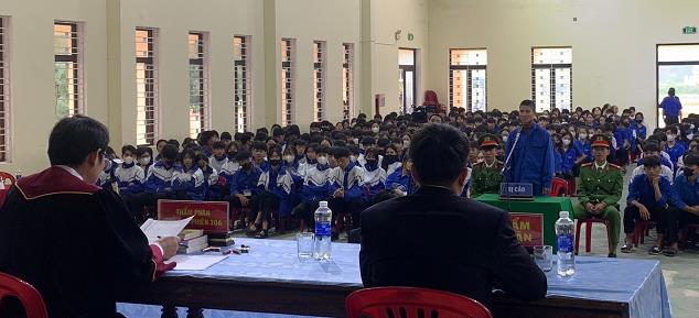 Phiên tòa lưu động được tổ chức tại Trường THCS và THPT Cửa Việt.