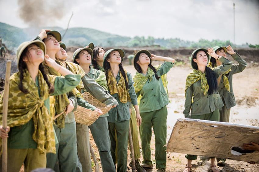 Ảnh minh họa về 10 cô gái ở Ngã ba Đồng Lộc huyền thoại.