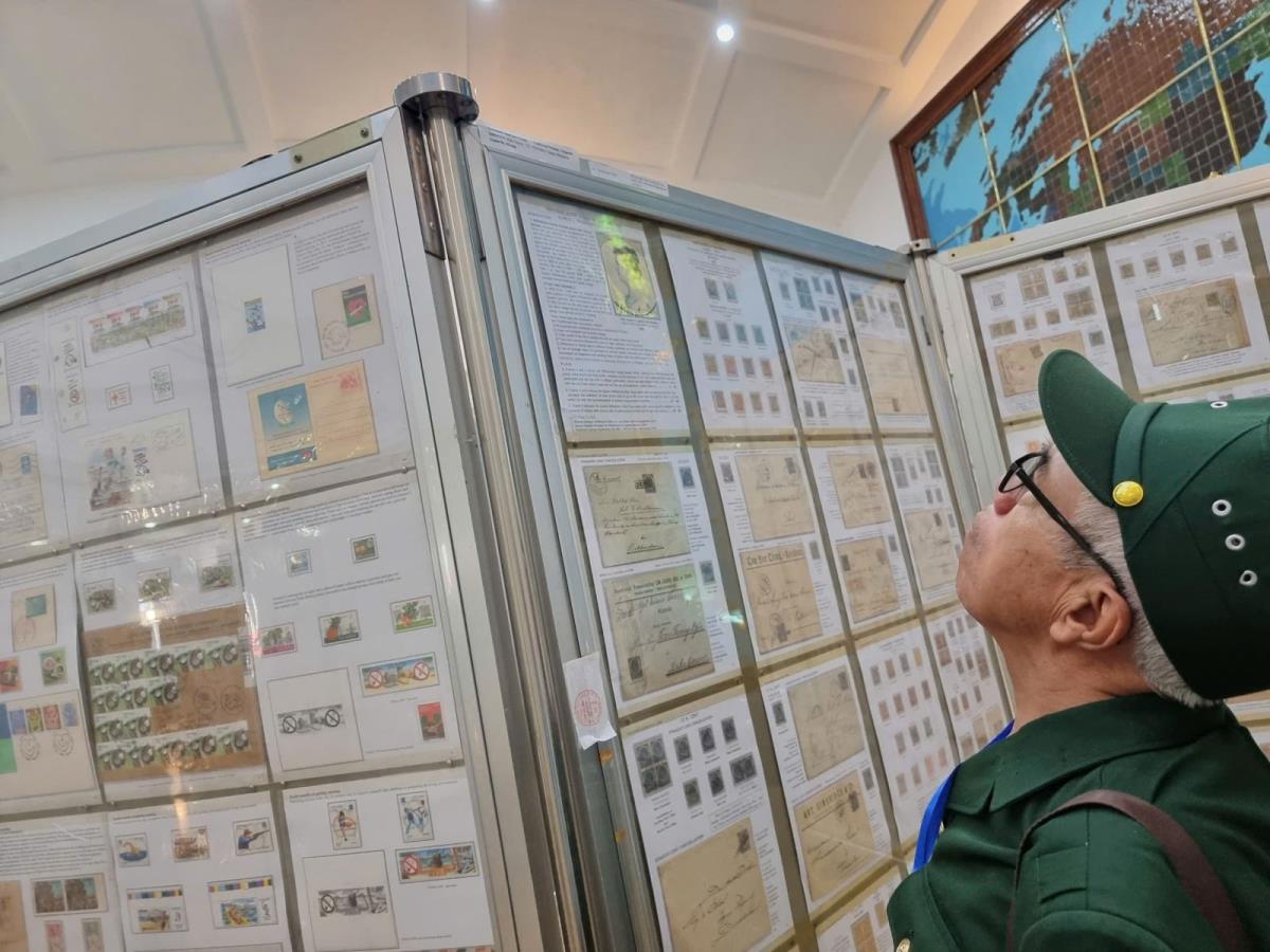 Một góc Triển lãm Tem 5 nước- Việt Nam 2024.