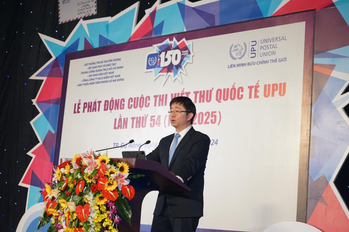 Giao lưu với Ban Giám khảo và khách mời