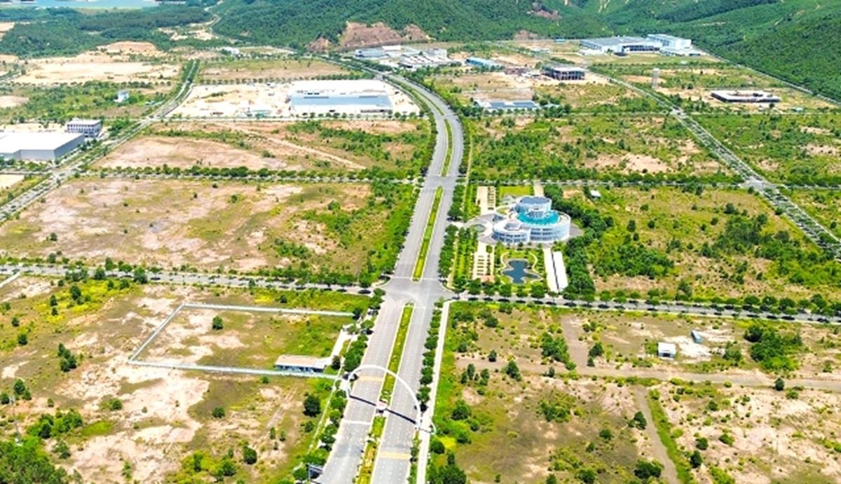 Cụm công nghiệp Hòa Liên được thành lập trên cơ sở hạ tầng kỹ thuật Khu phụ trợ phục vụ dự án Khu công nghệ cao Đà Nẵng.