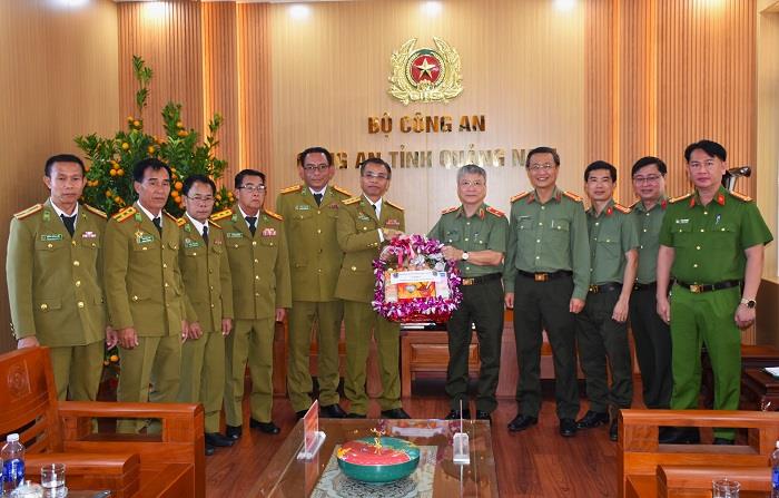 Đoàn công tác Công an tỉnh Sê Kông thăm, chúc Tết BĐBP tỉnh Quảng Nam.