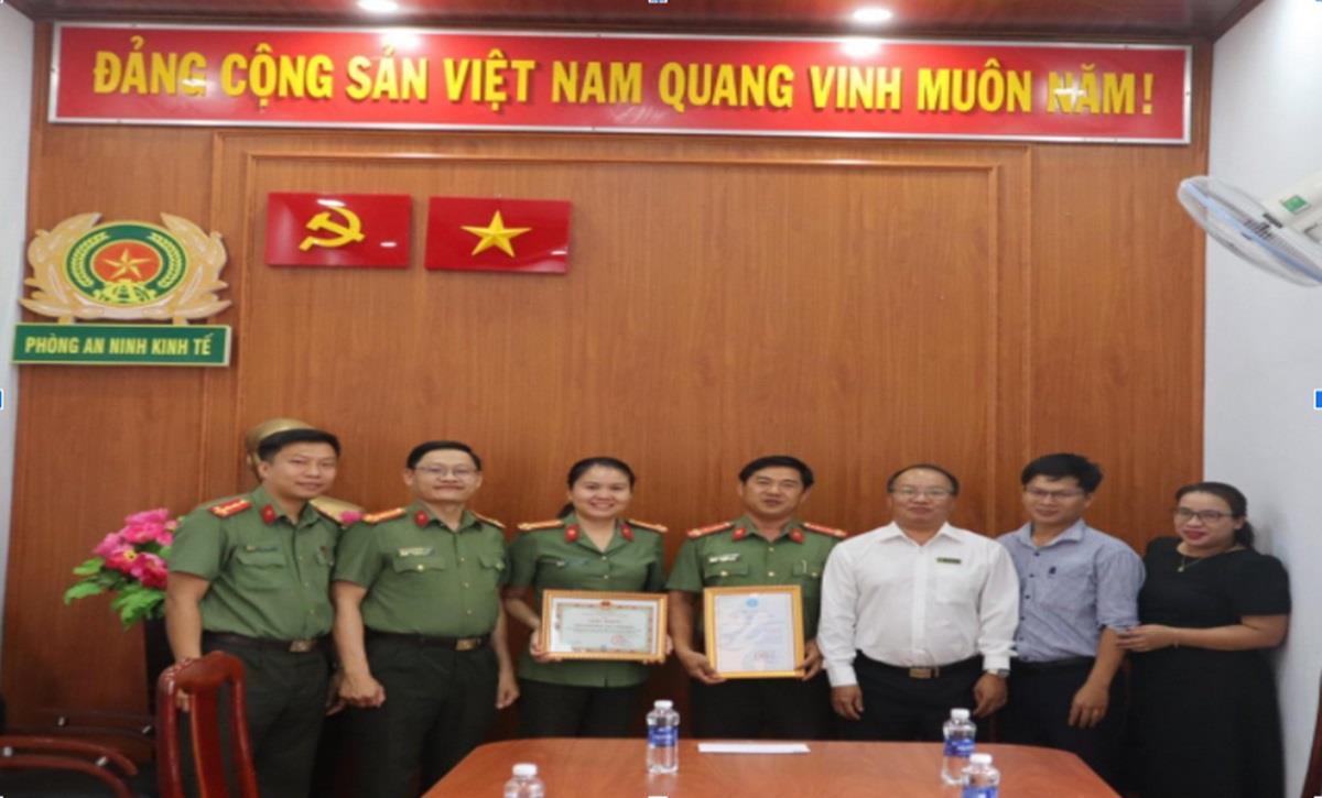 Lan tỏa mô hình dân vận khéo “Xã hội hóa mua bảo hiểm y tế cho học sinh”