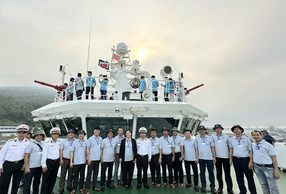 Phó Chủ tịch HĐND TP Đà Nẵng Nguyễn Thị Anh Thi (giữa) làm trưởng đoàn công tác.