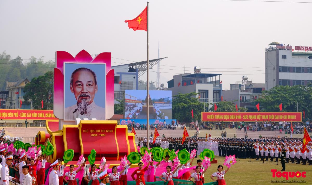 Đại biểu tham dự buổi tổng duyệt.