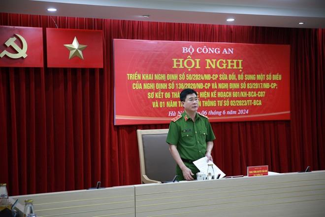 Đại tá Phan Văn Dũng chủ trì điểm cầu tại Công an TP Đà Nẵng.