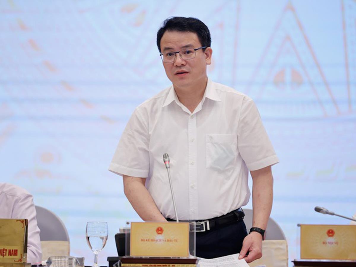 Thiếu tướng Hoàng Anh Tuyên, Phó Chánh Văn phòng Bộ Công an, Người phát ngôn Bộ Công an, thông tin về các vụ án được dư luận quan tâm.