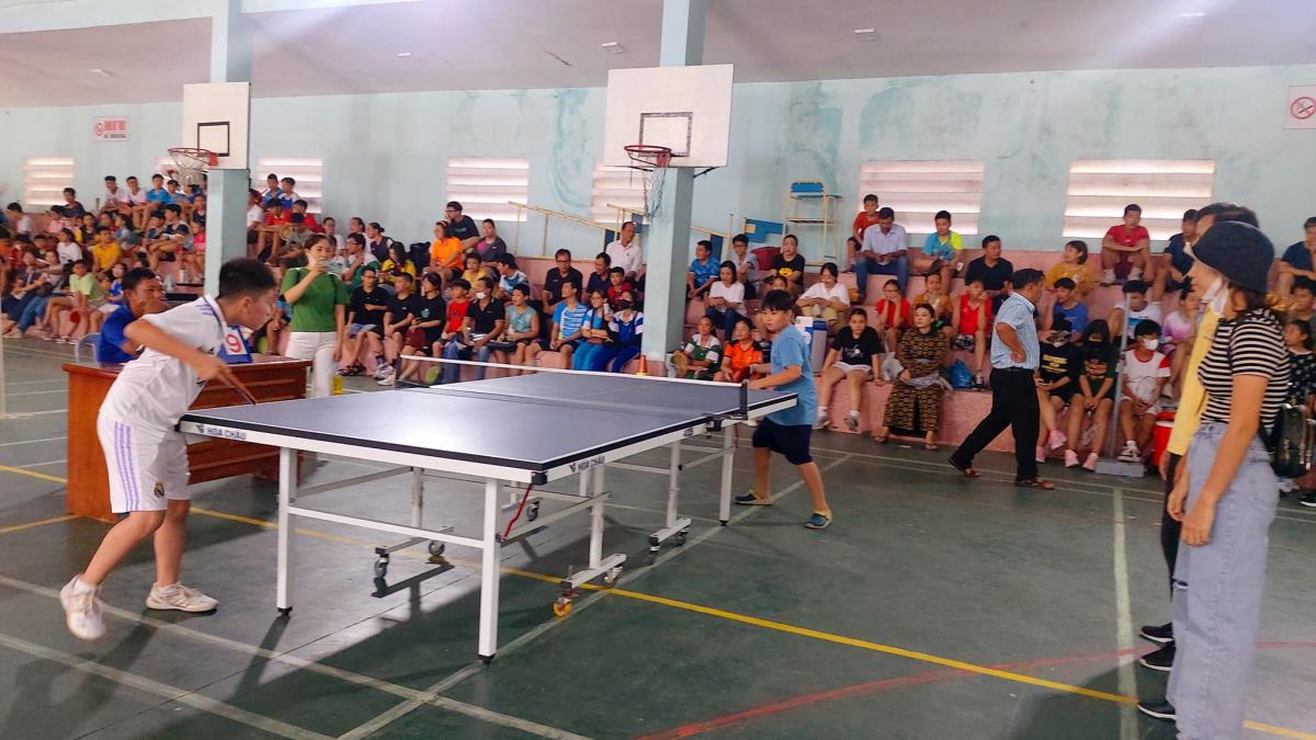 Thư viện TTVHTT Sơn Trà.