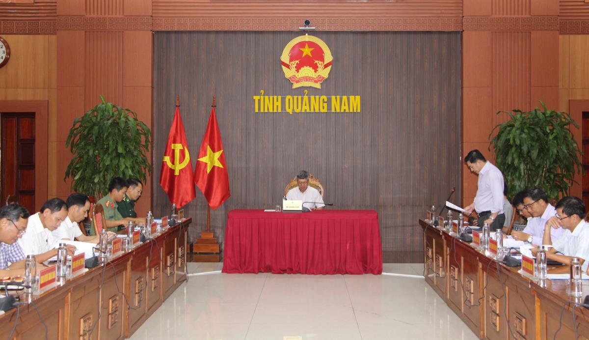 Phó Chủ tịch UBND tỉnh Quảng Nam Hồ Quang Bửu chủ trì buổi làm việc với các sở, ngành địa phương.
