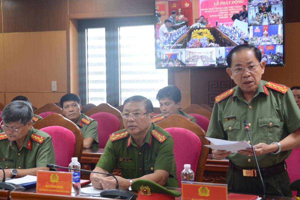 Thiếu tướng Vũ Xuân Viên- Giám đốc Công an TP phát biểu tại buổi lễ