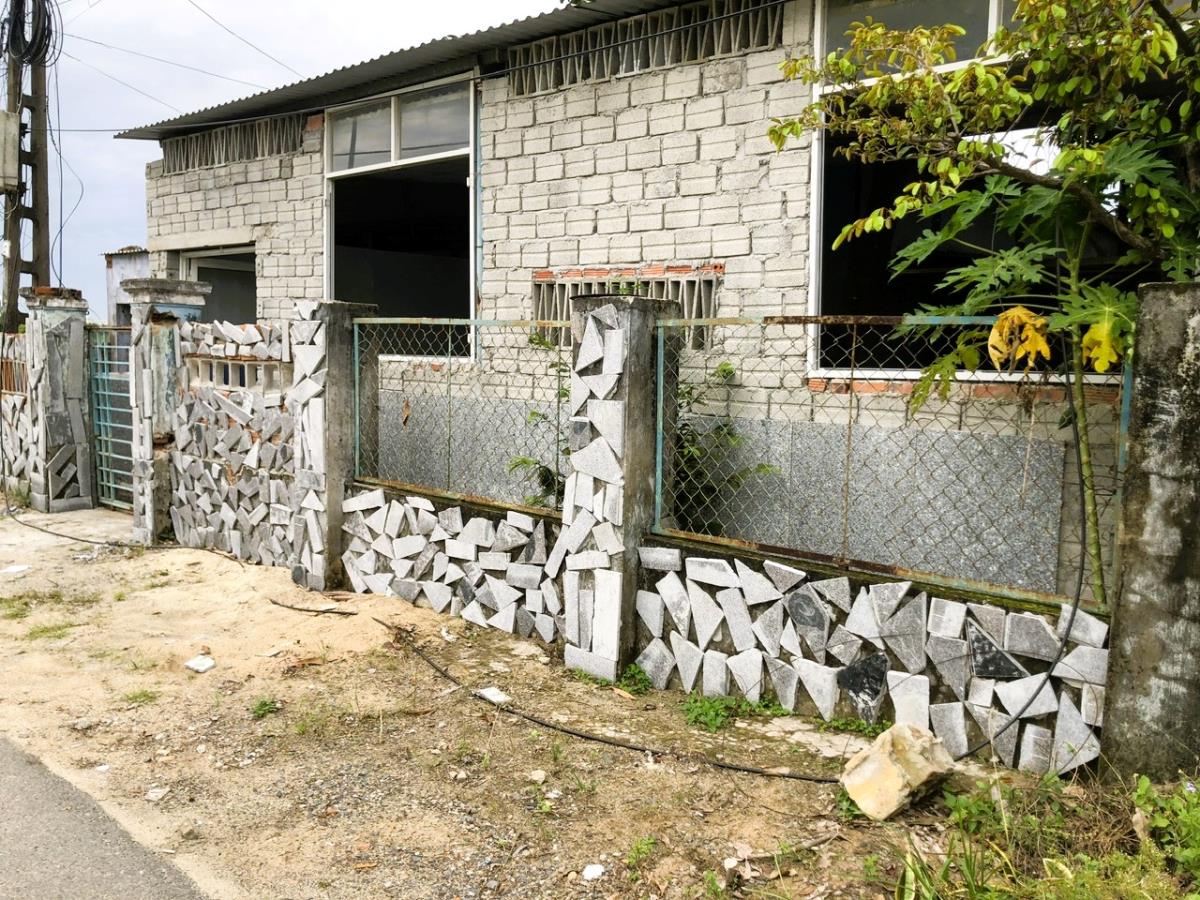 Một số căn nhà xây dựng mới đang trong giai đoạn hoàn thiện.