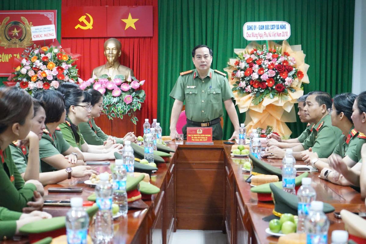 Ban Phụ nữ Công an TP tổ chức sinh hoạt chuyên đề “Phụ nữ Công an TP Đà Nẵng phát huy truyền thống Anh hùng – Bất khuất – Trung hậu – Đảm đang, tự tin bước vào kỷ nguyên mới”