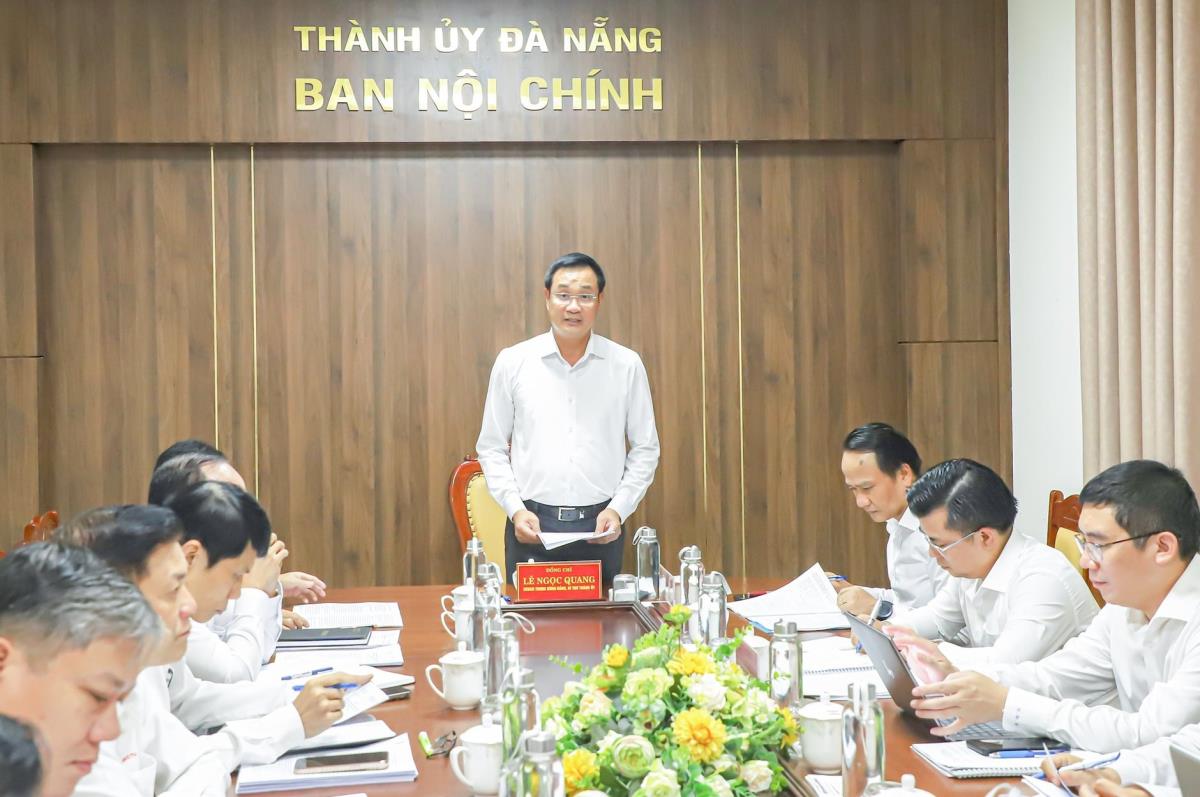 Bí thư Thành ủy Đà Nẵng Lê Ngọc Quang phát biểu chỉ đạo tại buổi làm việc.