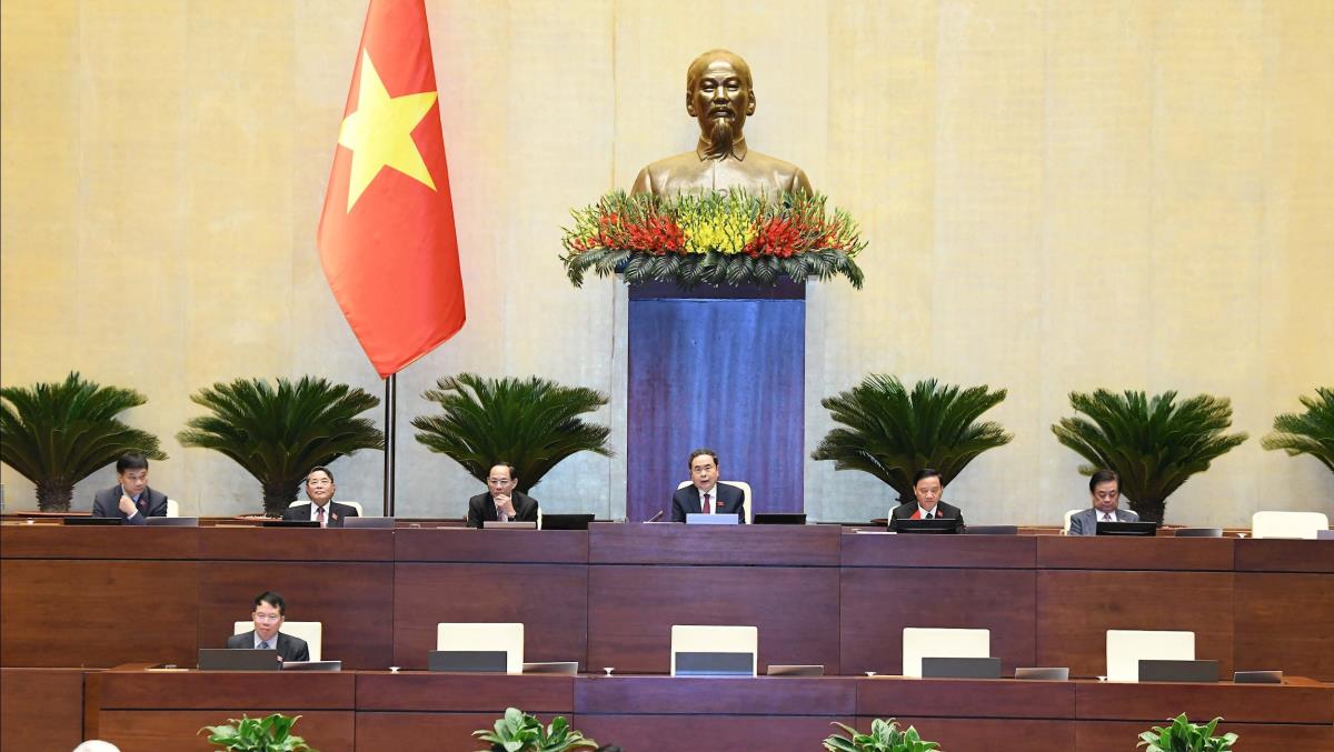 Bộ trưởng Bộ Nông nghiệp và Môi trường Trần Đức Thắng; Chủ nhiệm Ủy ban Công tác đại biểu Nguyễn Hữu Đông; Bộ trưởng Bộ Nội vụ Đỗ Thanh Bình; Bộ trưởng Bộ Ngoại giao Lê Hoài Trung (từ phải qua trái). Ảnh: Phạm Thắng