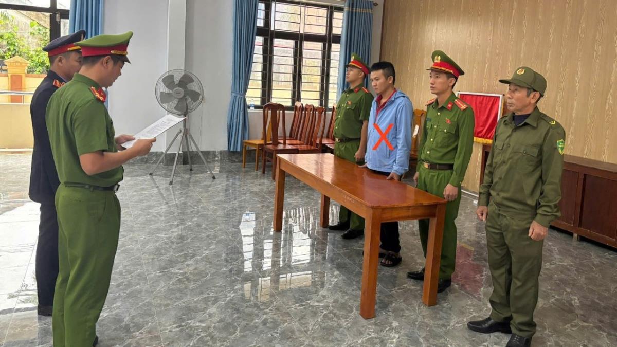 Cơ quan điều tra bắt tạm giam đối tượng Đinh Tuấn Cường (x).