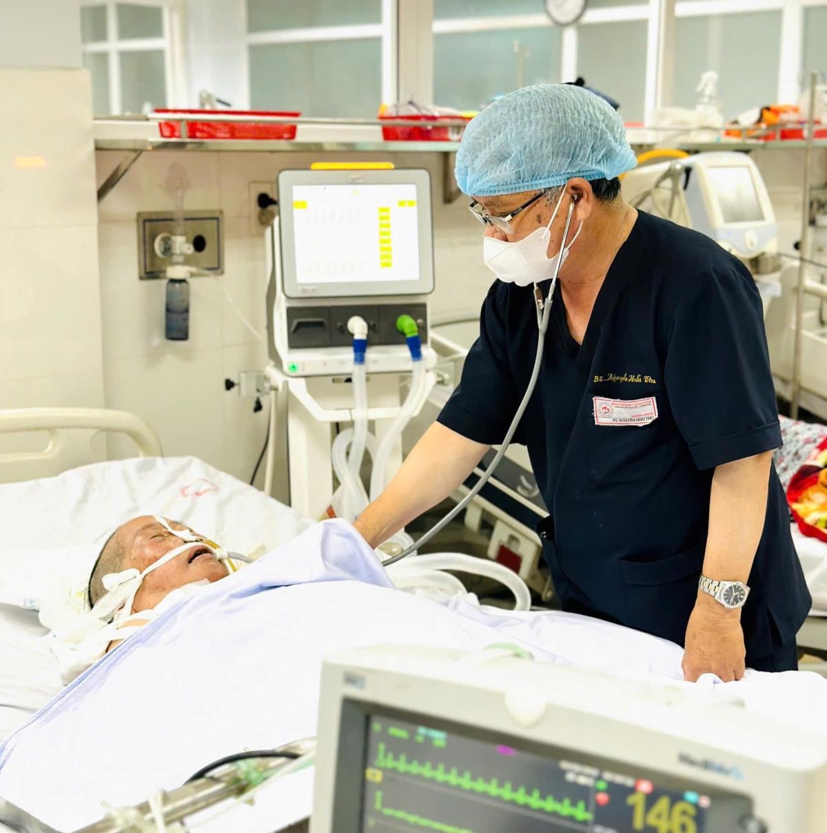 TTYT khu vực Duy Xuyên bị nước “bao vây”.