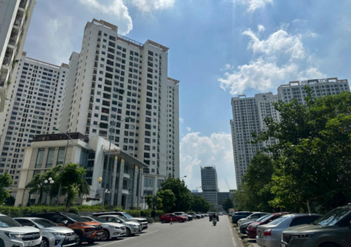 Khoảng cách ngày càng lớn giữa giá nhà và thu nhập khiến giấc mơ an cư ngày càng xa.