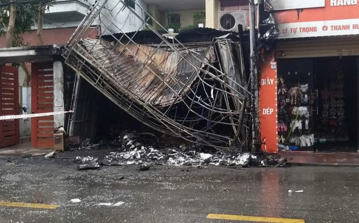 Vụ cháy cửa hàng quần áo làm 1 người tử vong.