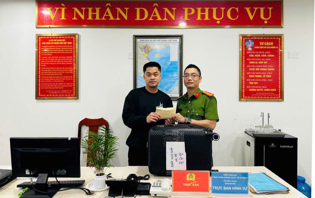 Anh Tuấn gửi thư cảm ơn CBCS Đồn Công an Cảng hàng không quốc tế Đà Nẵng