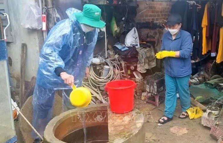 Gia Lai khẩn trương xử lý môi trường nơi vùng lũ, không để dịch bệnh phát sinh