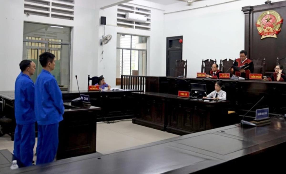 Các bị cáo tại phiên tòa phúc thẩm.