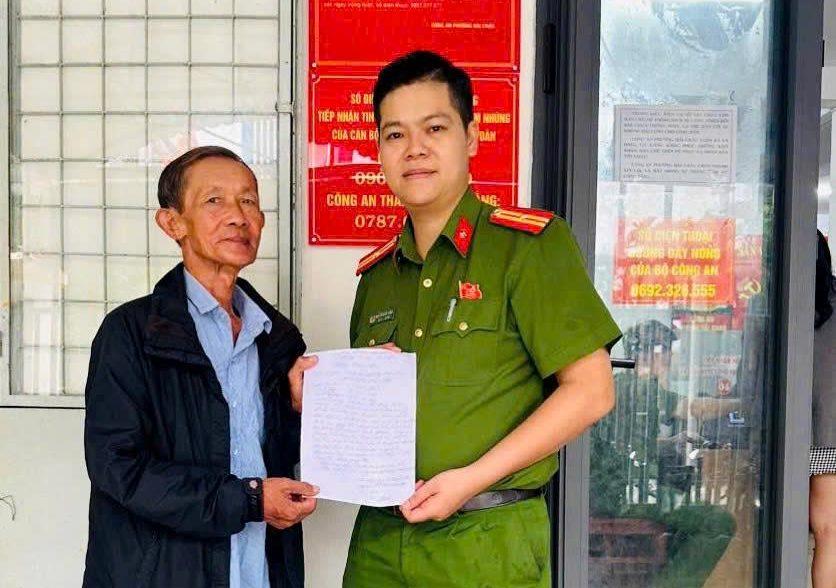 Công an phường Hải Châu hỗ trợ trường hợp đặc biệt làm Căn cước