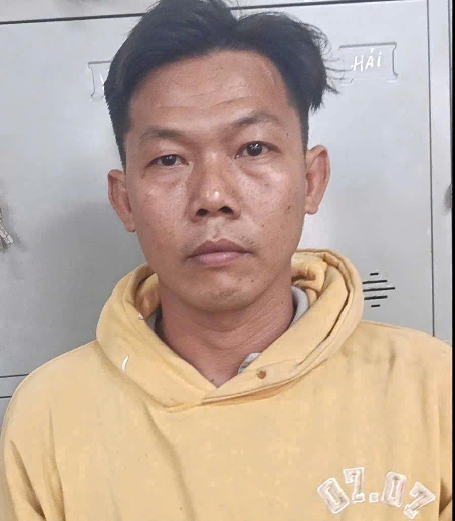 Các đối tượng Kha Minh Cường, Lê Quyên Bình, Trần Ngọc Mộng và một phần số tiền tang vật vụ cướp.