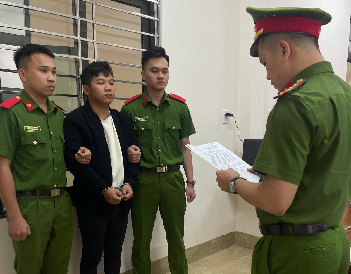 Khởi tố, bắt tạm giam đối tượng chém người trong quán nhậu