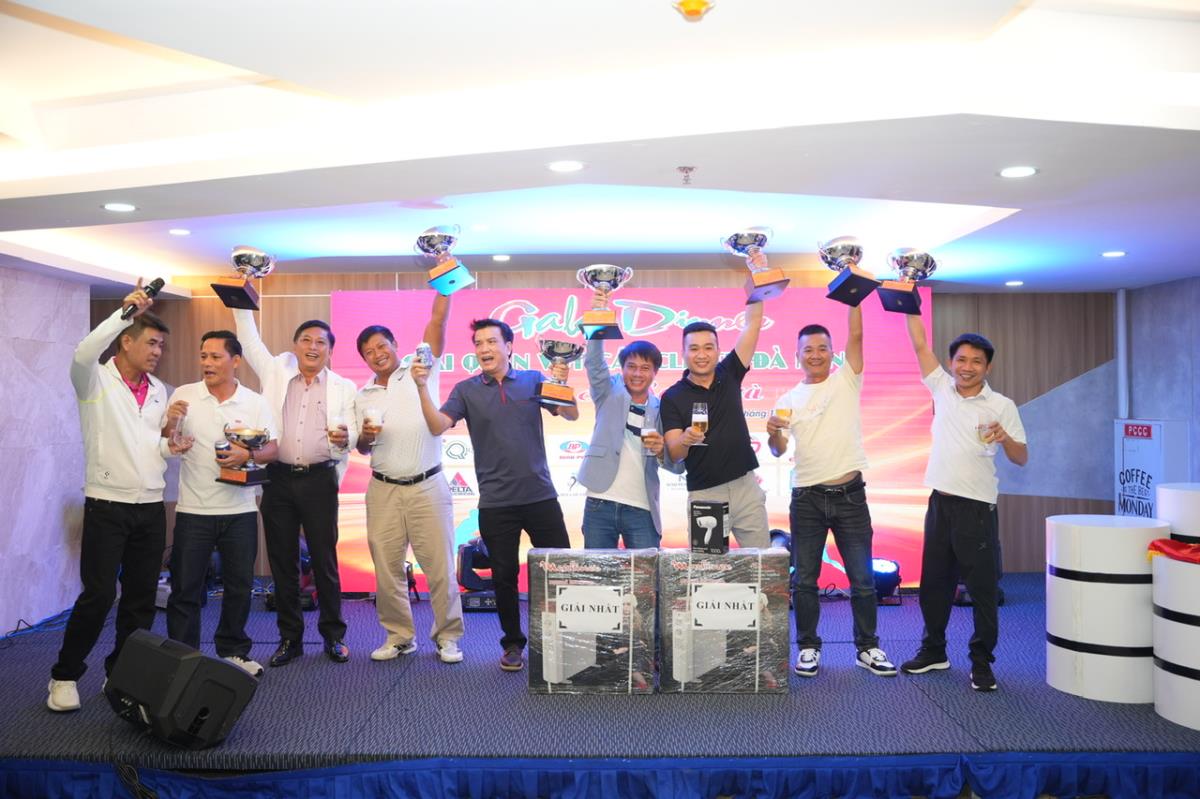 Giải Tennis các CLB TP Đà Nẵng Dấu ấn Sơn Trà 2025: Khẳng định sức sống của quần vợt thành phố