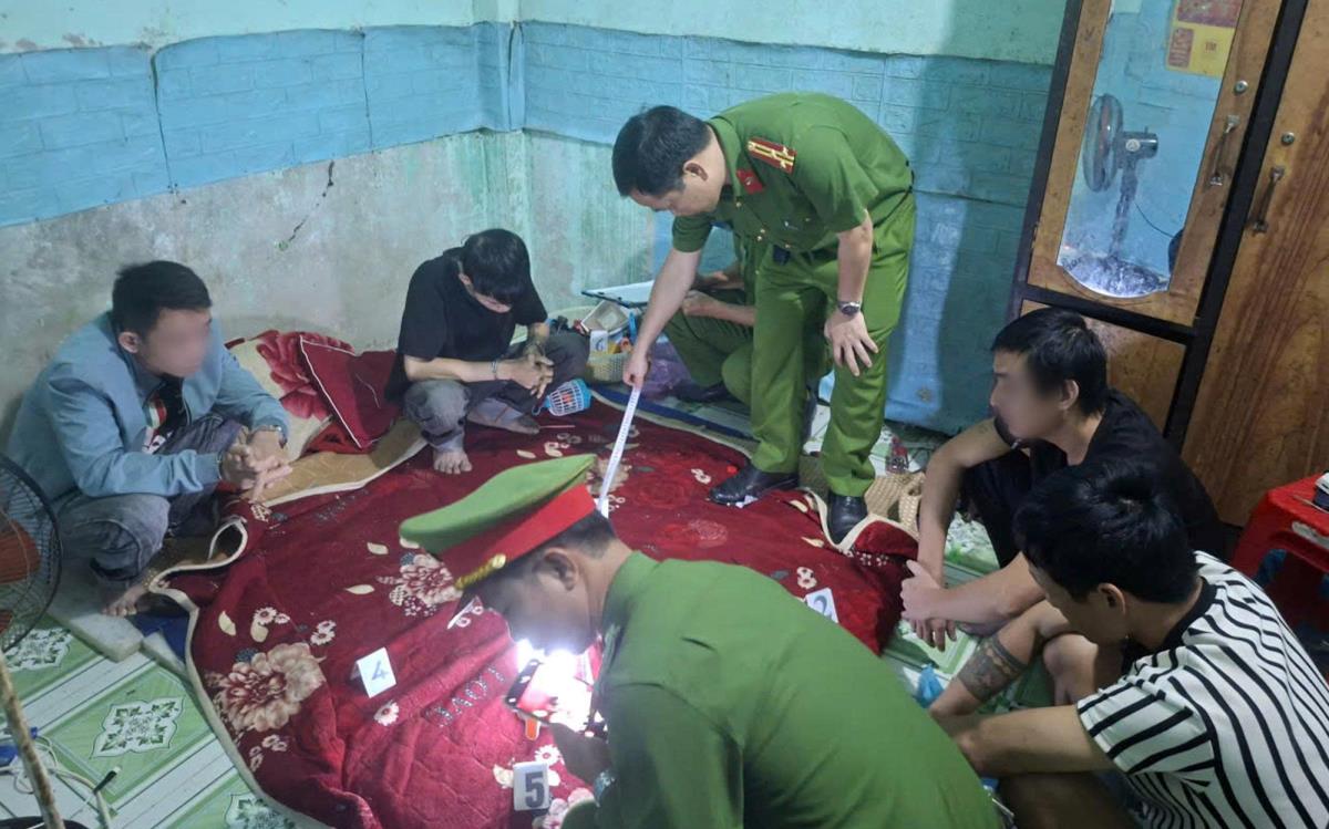 Đối tượng Nguyễn Bình Nguyên bị bắt giữ.