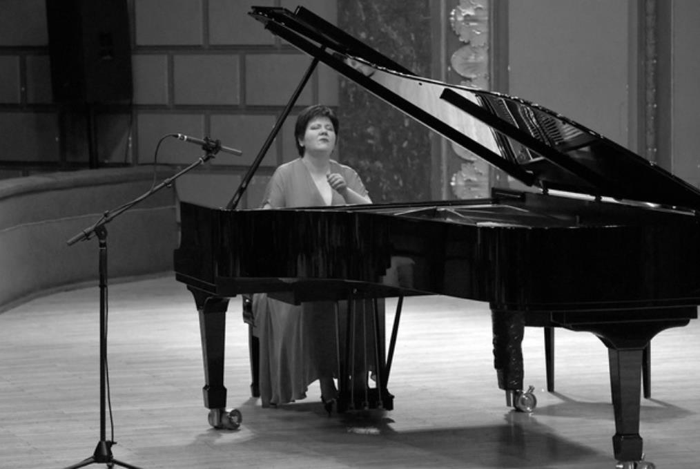Nghệ sĩ piano Dana Ciocarlie.