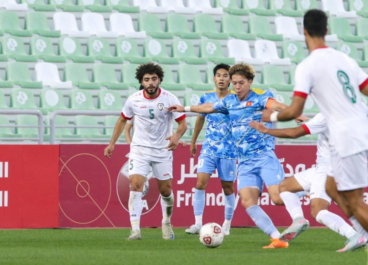 U.23 Việt Nam (giữa) được chọn đá trận khai mạc VCK U.23 châu Á cùng với U.23 Jordan.