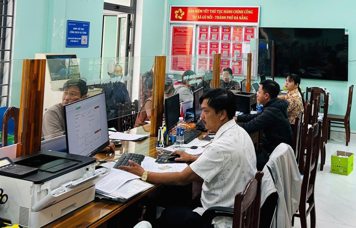 Cán bộ Đà Nẵng hoàn thành xuất sắc nhiệm vụ sẽ được thưởng thêm tiền.