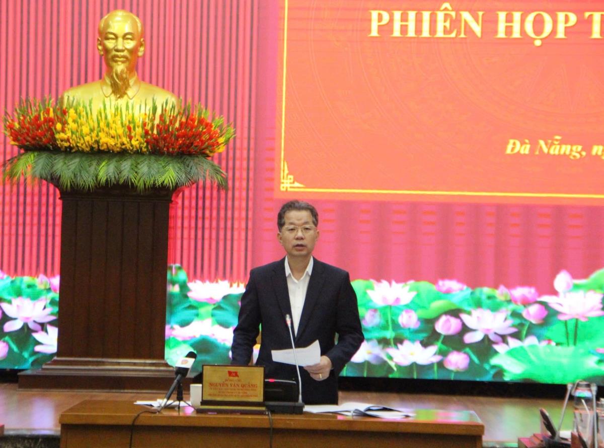 Bí thư Thành ủy Nguyễn Văn Quảng chủ trì phiên họp