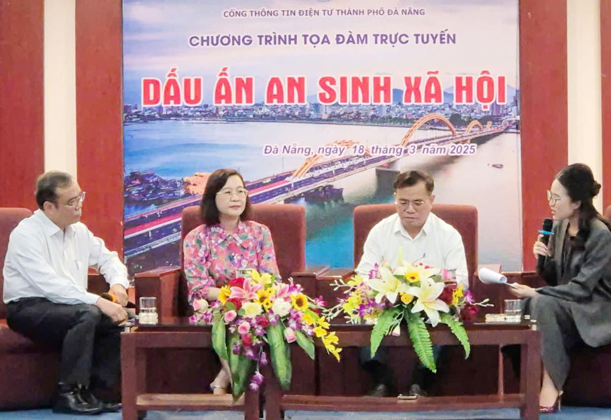 Lãnh đạo các sở ngành tham dự buổi tọa đạm về dấu ấn an sinh xã hội của TP Đà Nẵng.