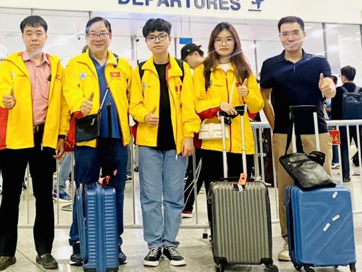 Đoàn vận động viên Cờ Vua Việt Nam lên đường vào 22-4.