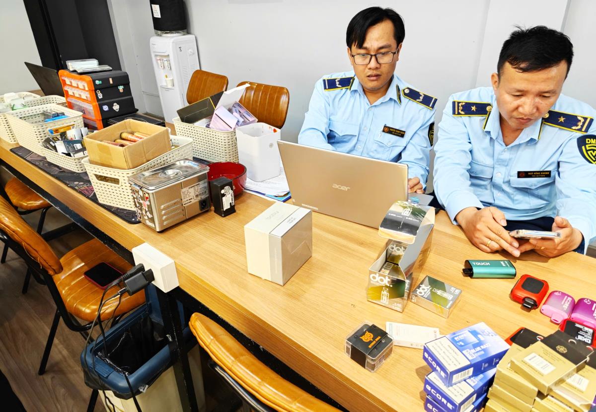 Số thuốc lá điện tử do ông P.T.C kinh doanh trái phép bị tịch thu.