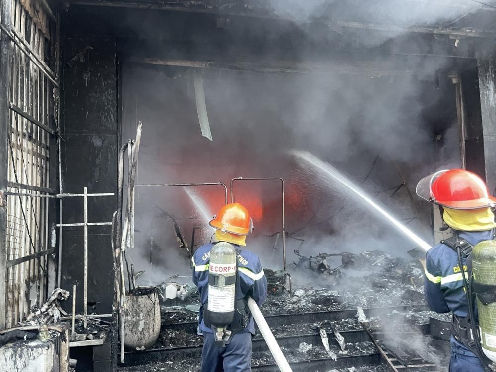 Vụ hoả hoạn đã thiêu rụi nhiều tài saen của gia đình